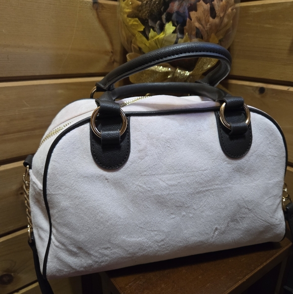 Juicy Couture Powered Bowler Bag/Crossbody NWT - Picture 3 of 6